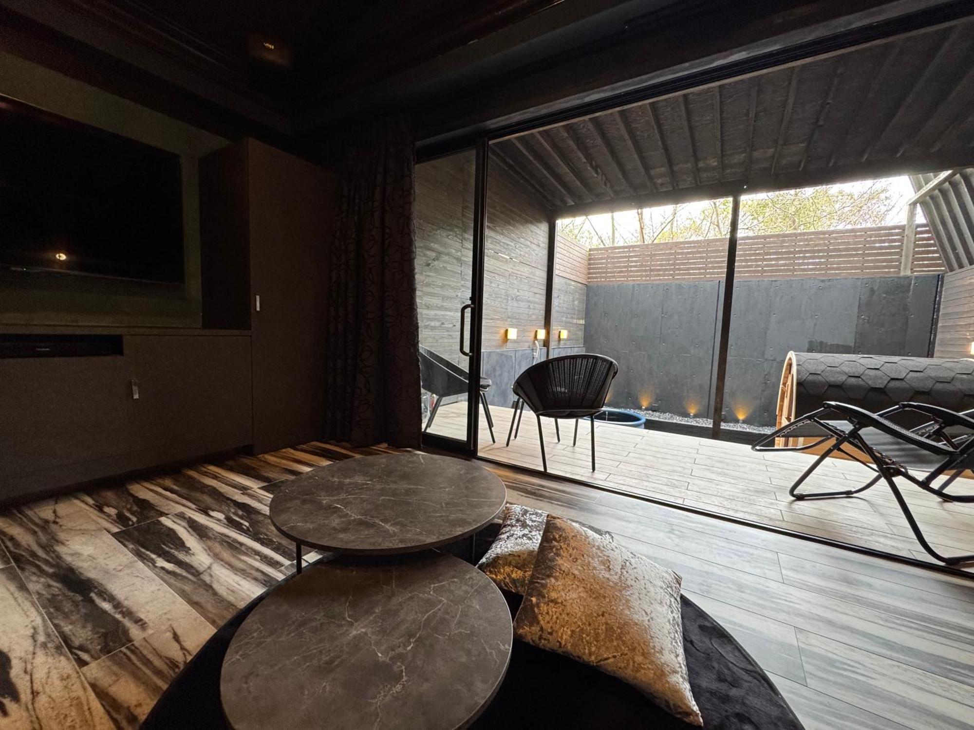 Lala Resort (Adults Only) Кобе Екстериор снимка